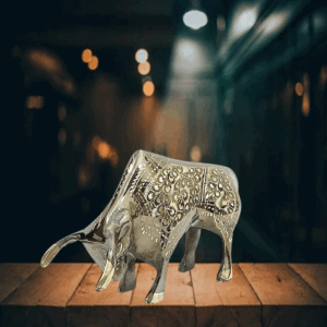 Brass Bull (Size: 20 cm)