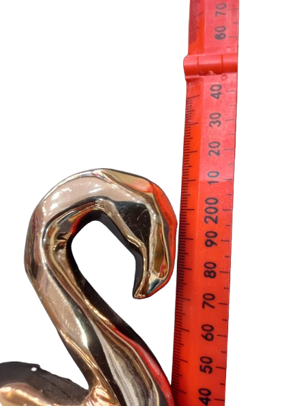 Elegant Golden Flamingo Metal Sculpture – Modern Home Décor Accent - Image 12