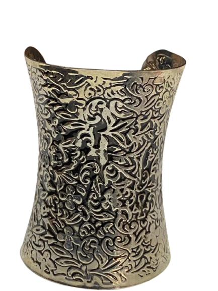 Elegant Cuff Bracelet – Timeless Style for Every Wrist - Image 5