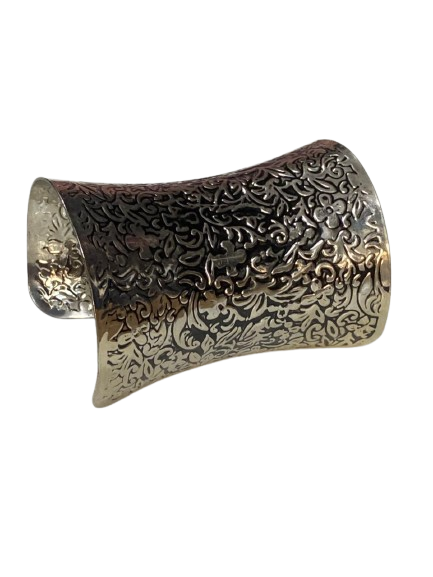 Elegant Cuff Bracelet – Timeless Style for Every Wrist - Image 6