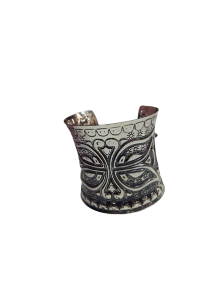 Elegant Cuff Bracelet – Timeless Style for Every Wrist - Image 4