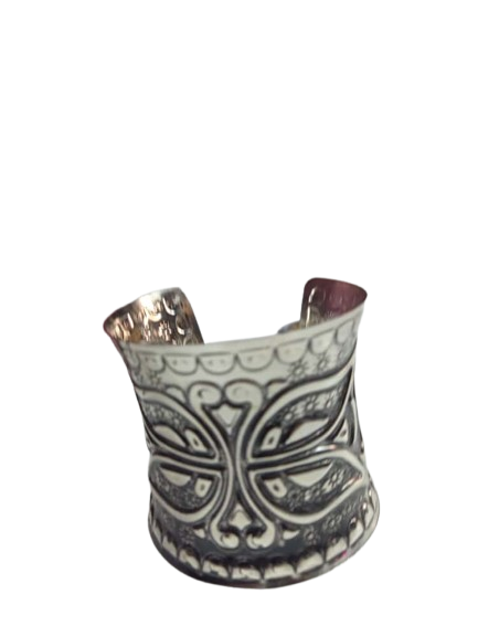 Elegant Cuff Bracelet – Timeless Style for Every Wrist - Image 6