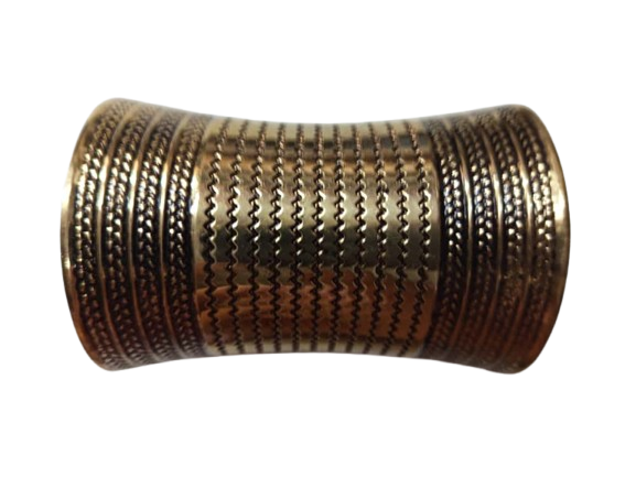 Elegant Cuff Bracelet – Timeless Style for Every Wrist - Image 3