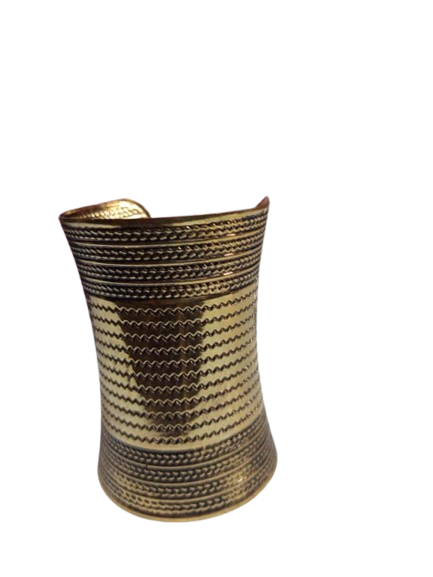 Elegant Cuff Bracelet – Timeless Style for Every Wrist - Image 6