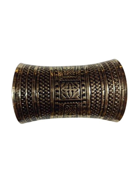 Elegant Cuff Bracelet – Timeless Style for Every Wrist - Image 3