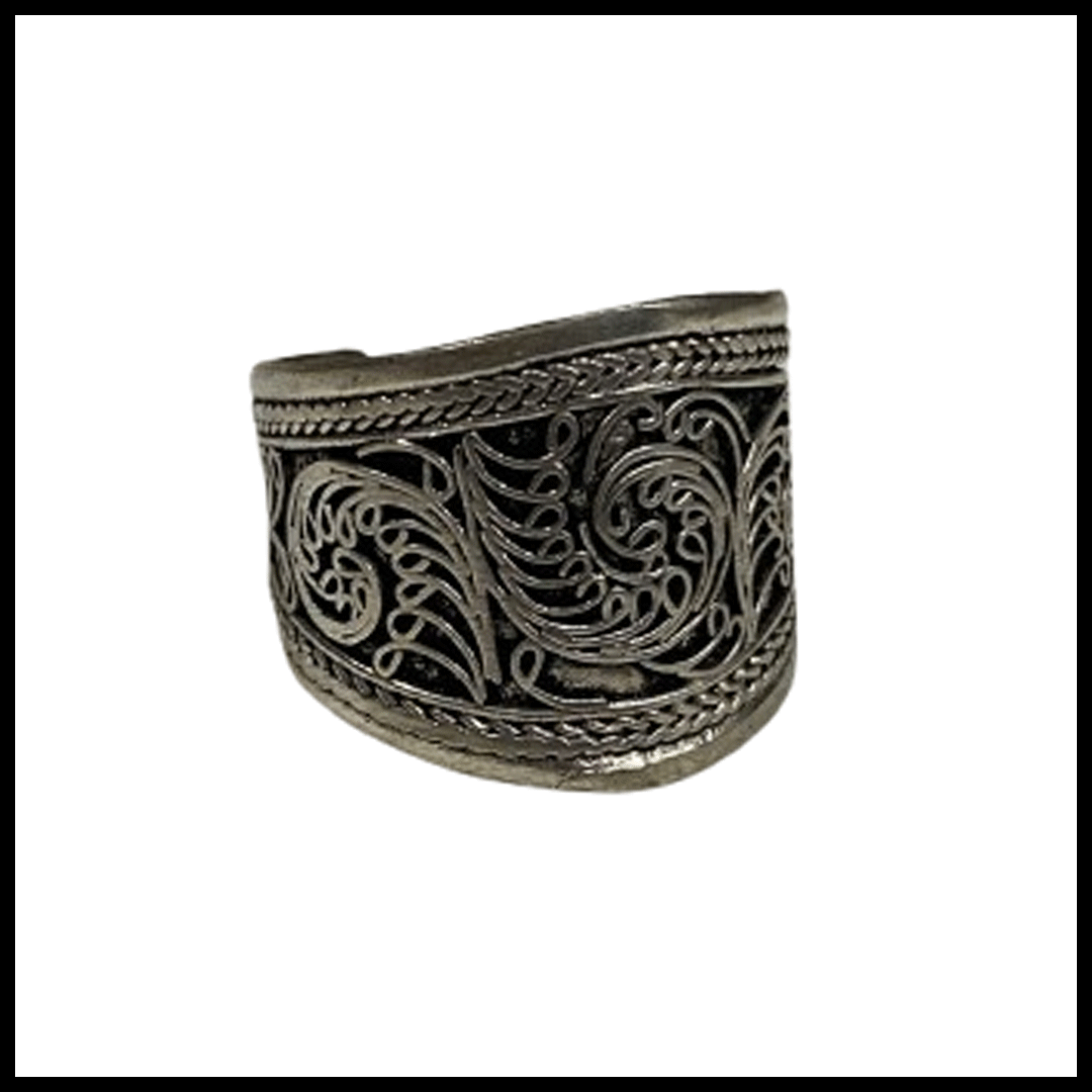 Elegant Handcrafted Rings – Timeless Beauty for Every Style