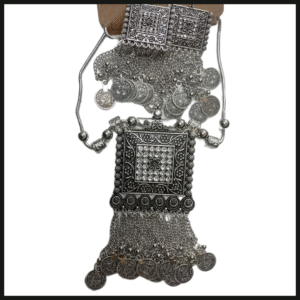 Elegant Handcrafted Necklaces – Graceful Designs for Every Occasion