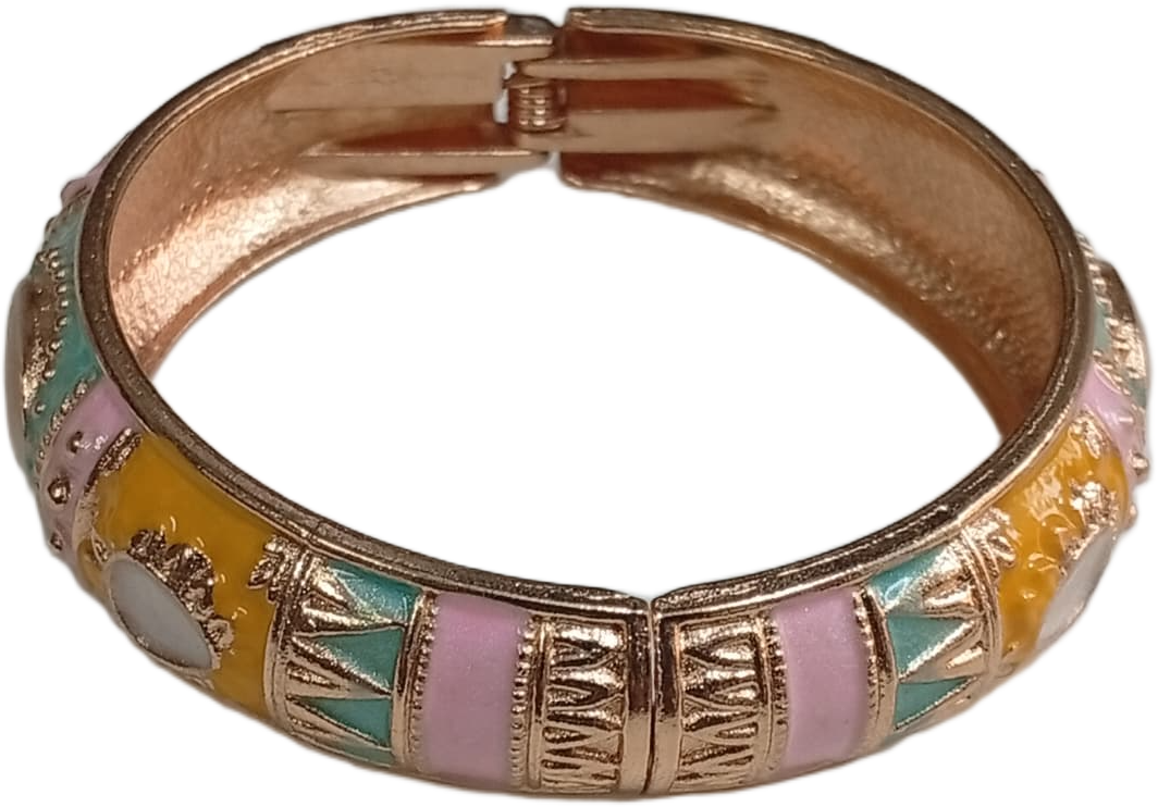 Stylish Ethnic Cuff Bracelet – Classic Handmade Accessory - Image 5
