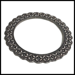 Stylish Ethnic Cuff Bracelet – Classic Handmade Accessory