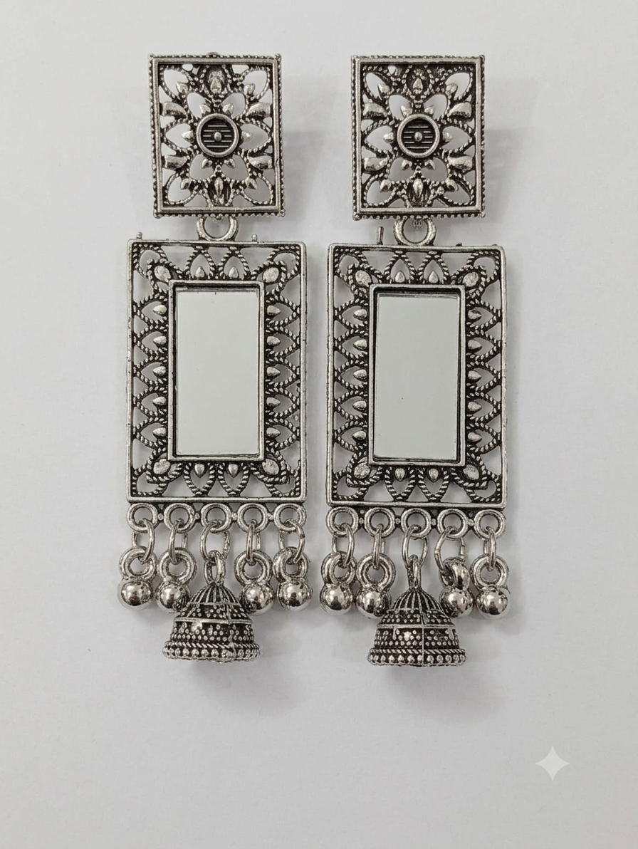 Elegant Handcrafted Earrings – Sparkle with Timeless Style - Image 5