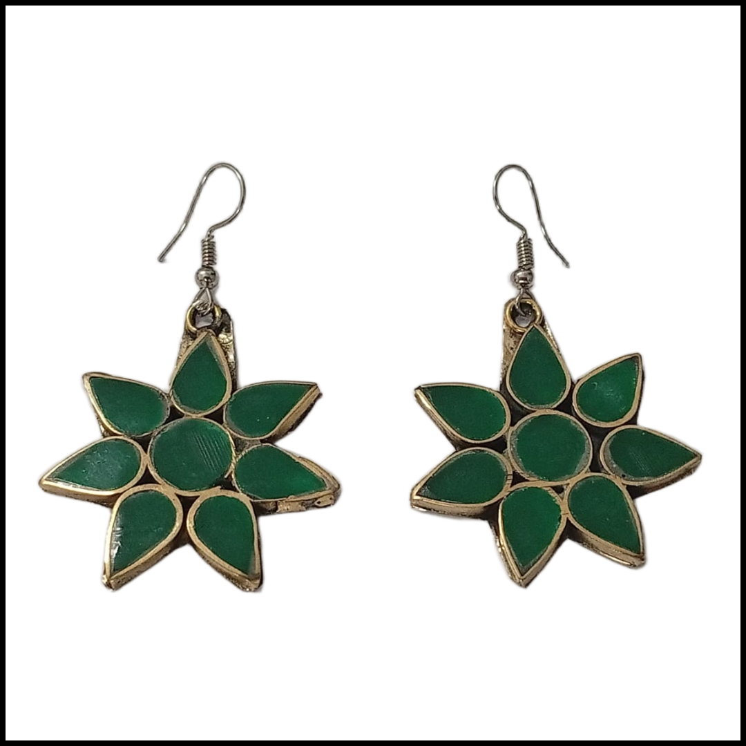 Elegant Handcrafted Earrings – Sparkle with Timeless Style - Image 3