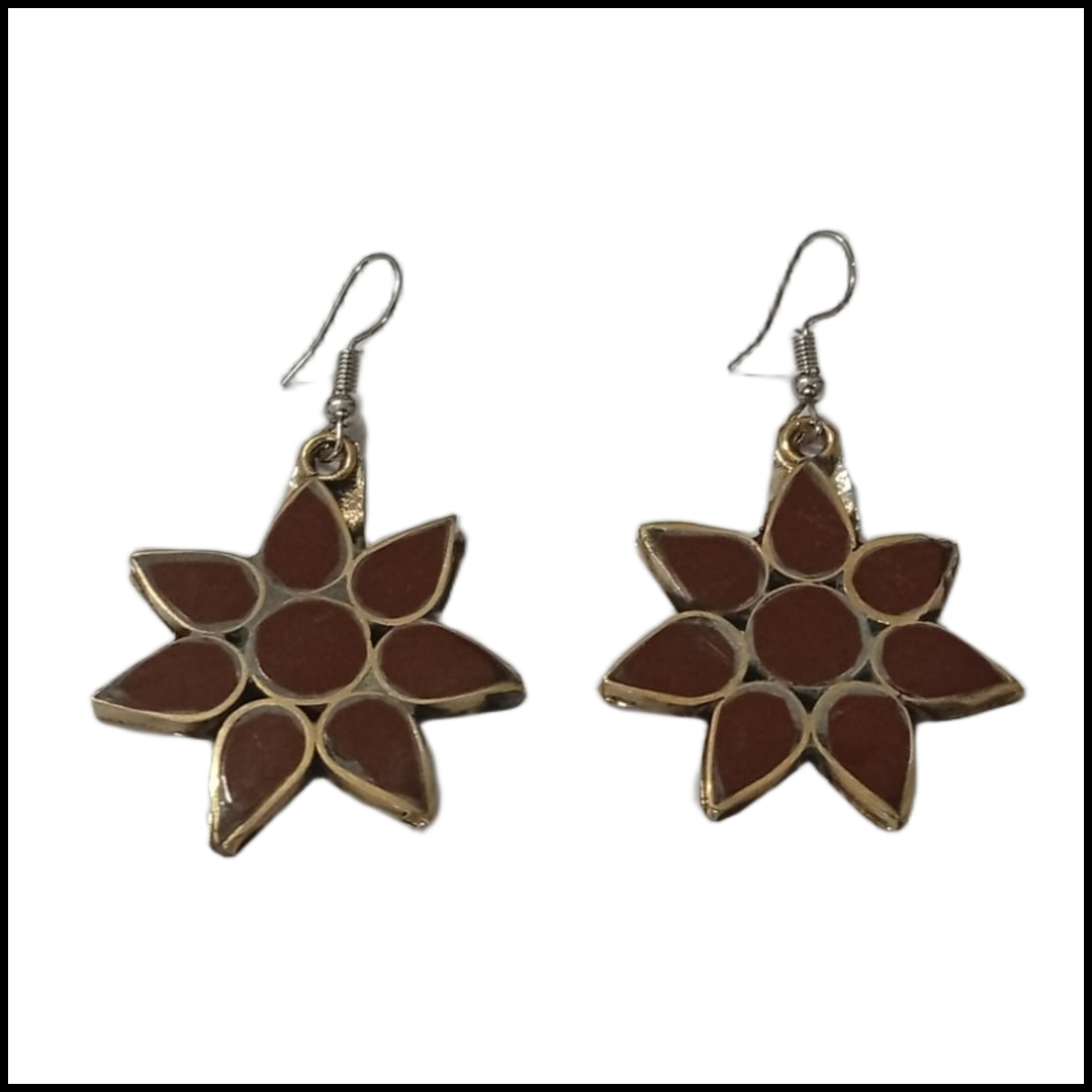 Elegant Handcrafted Earrings – Sparkle with Timeless Style - Image 3