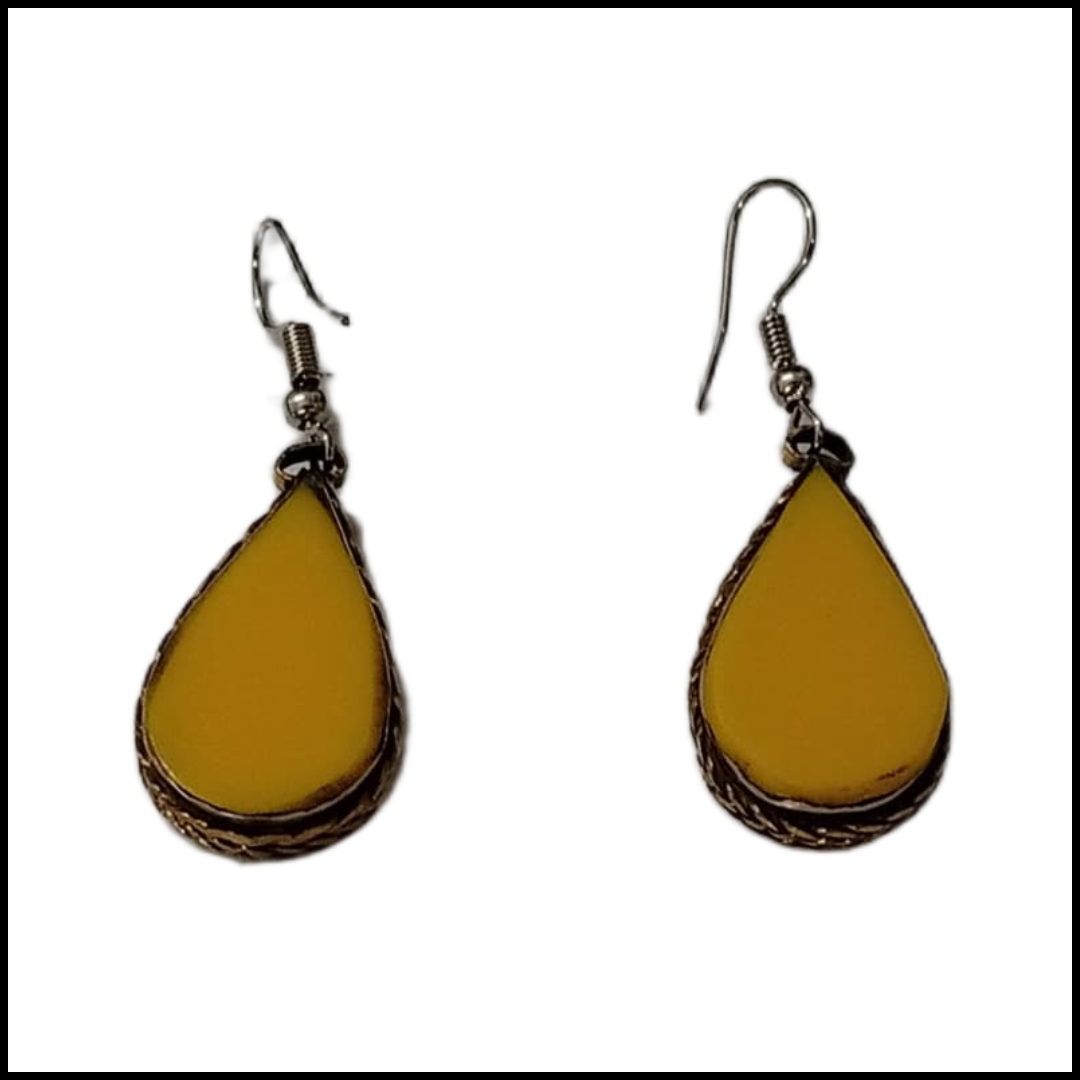 Elegant Handcrafted Earrings – Sparkle with Timeless Style - Image 3