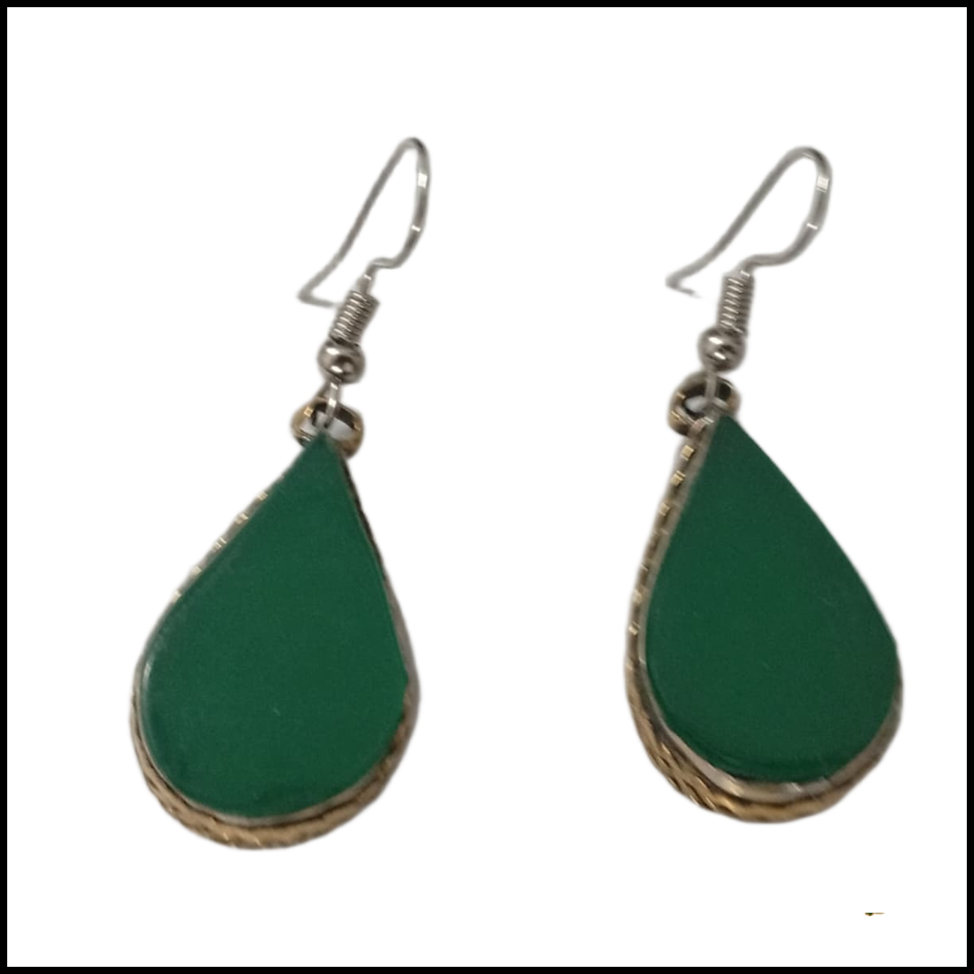 Elegant Handcrafted Earrings – Sparkle with Timeless Style - Image 3
