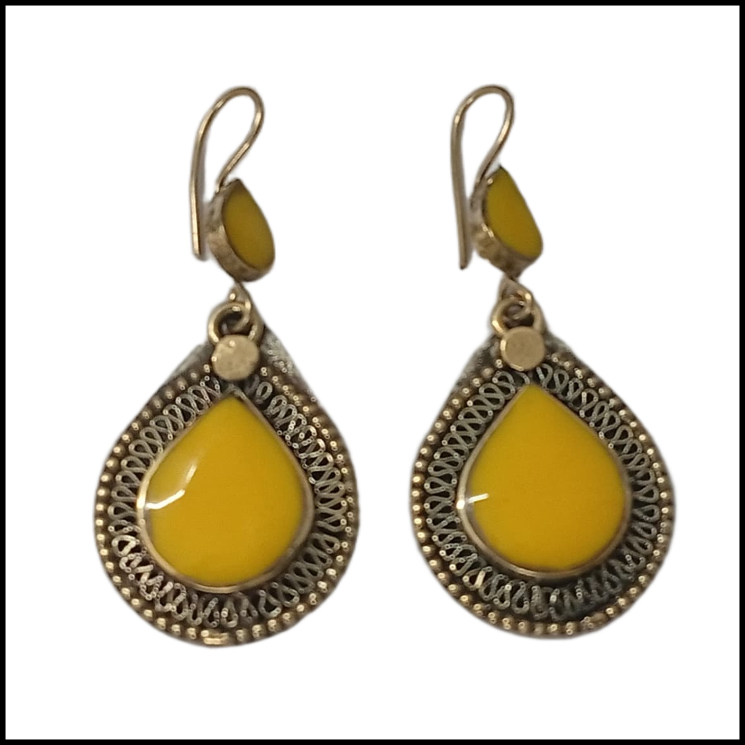Elegant Handcrafted Earrings – Sparkle with Timeless Style - Image 3