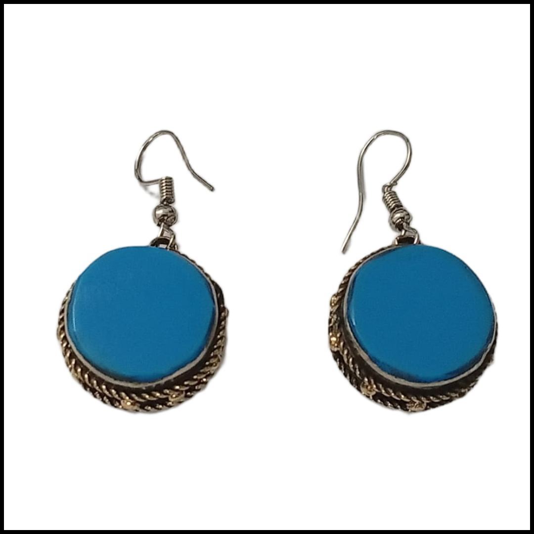 Elegant Handcrafted Earrings – Sparkle with Timeless Style - Image 3