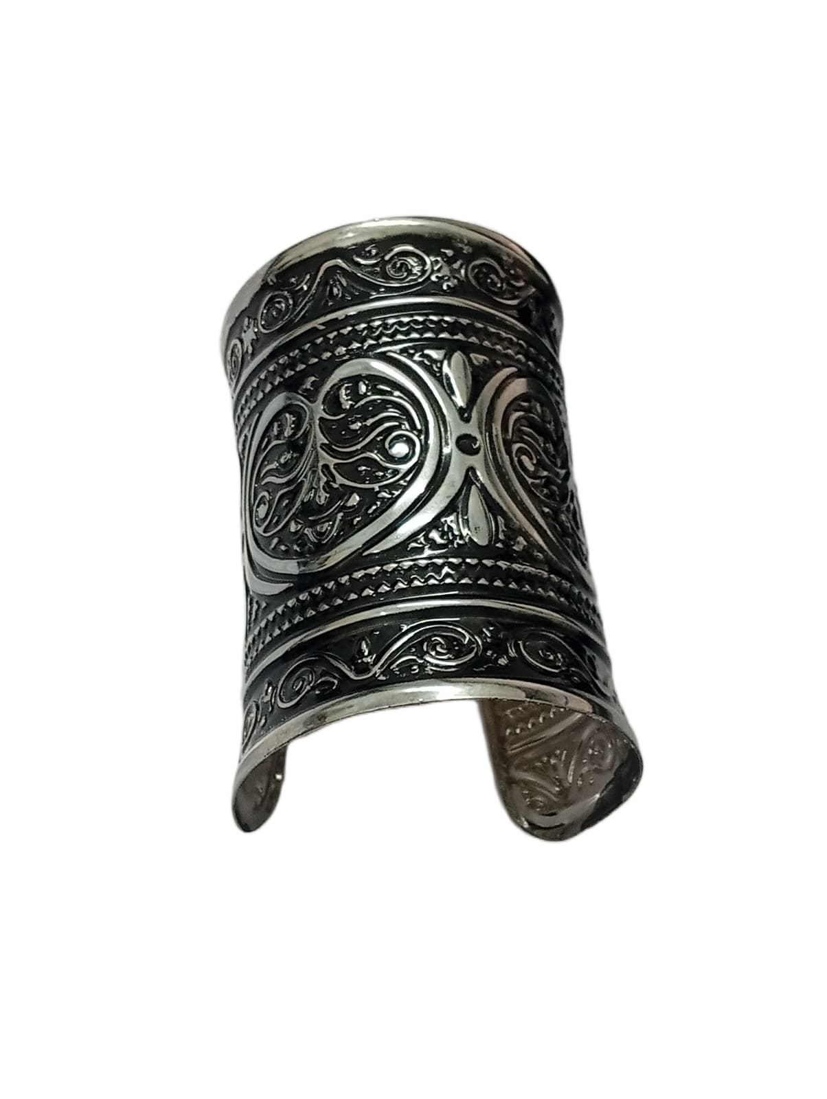 Elegant Cuff Bracelet – Timeless Style for Every Wrist - Image 5