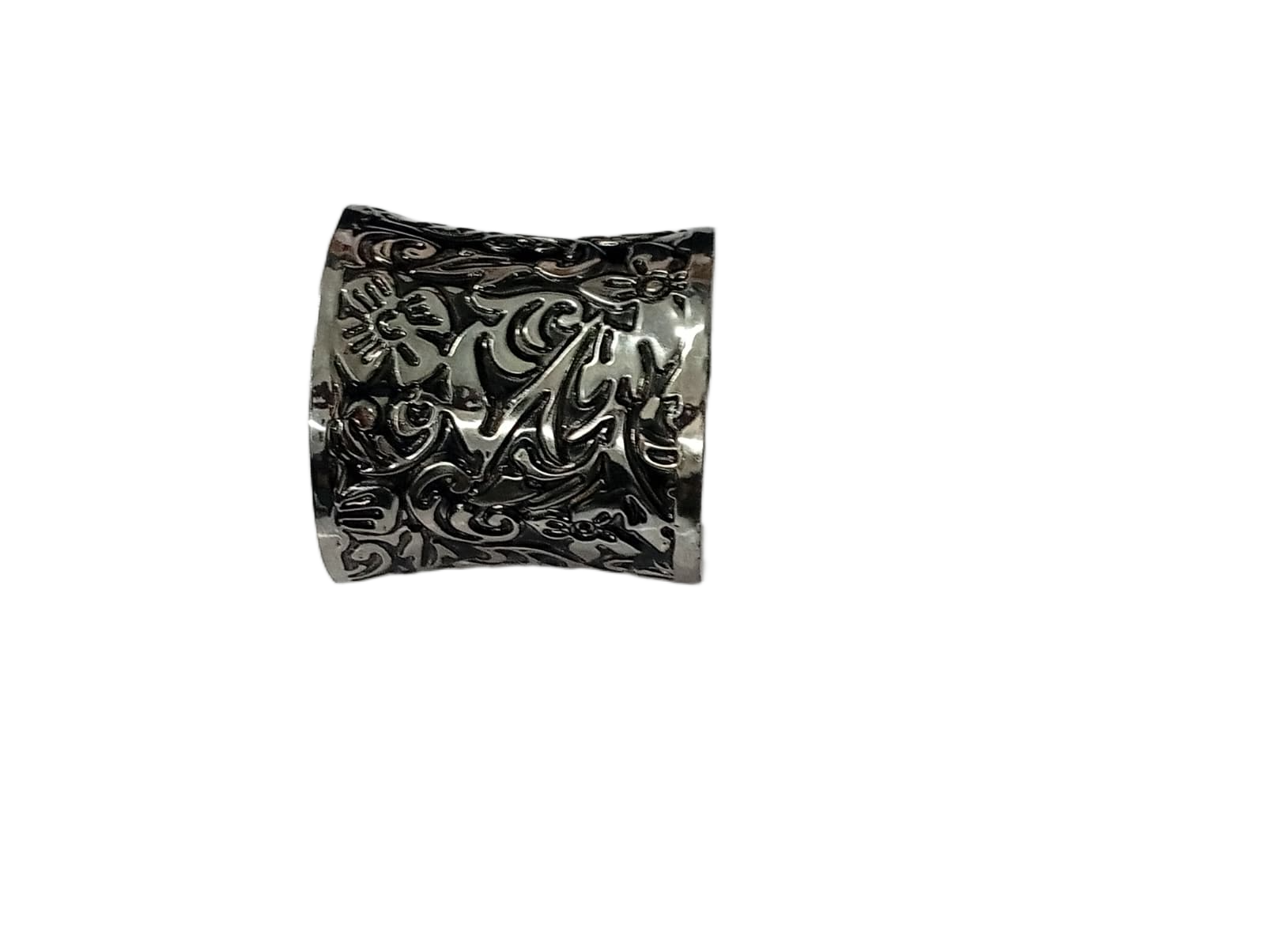 Elegant Cuff Bracelet – Timeless Style for Every Wrist - Image 4