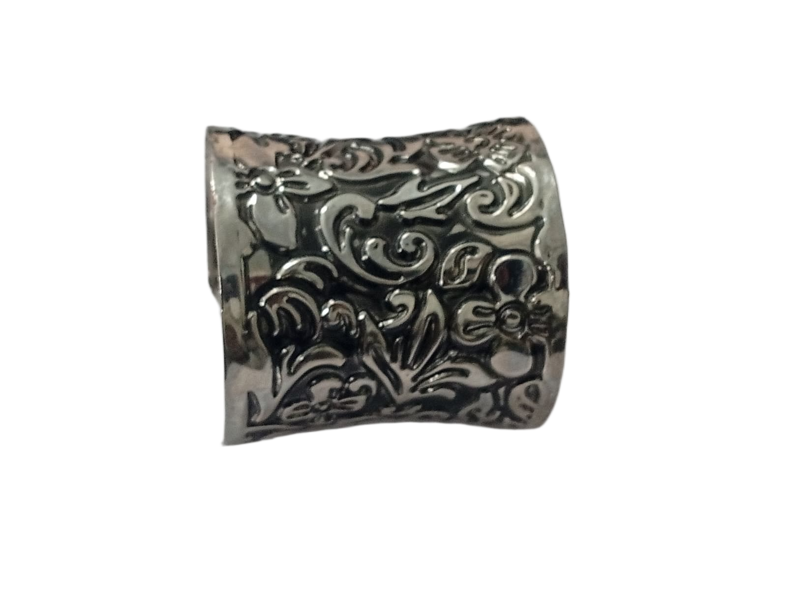 Elegant Cuff Bracelet – Timeless Style for Every Wrist - Image 8
