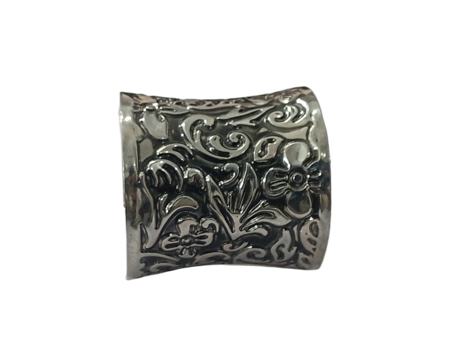 Elegant Cuff Bracelet – Timeless Style for Every Wrist - Image 9