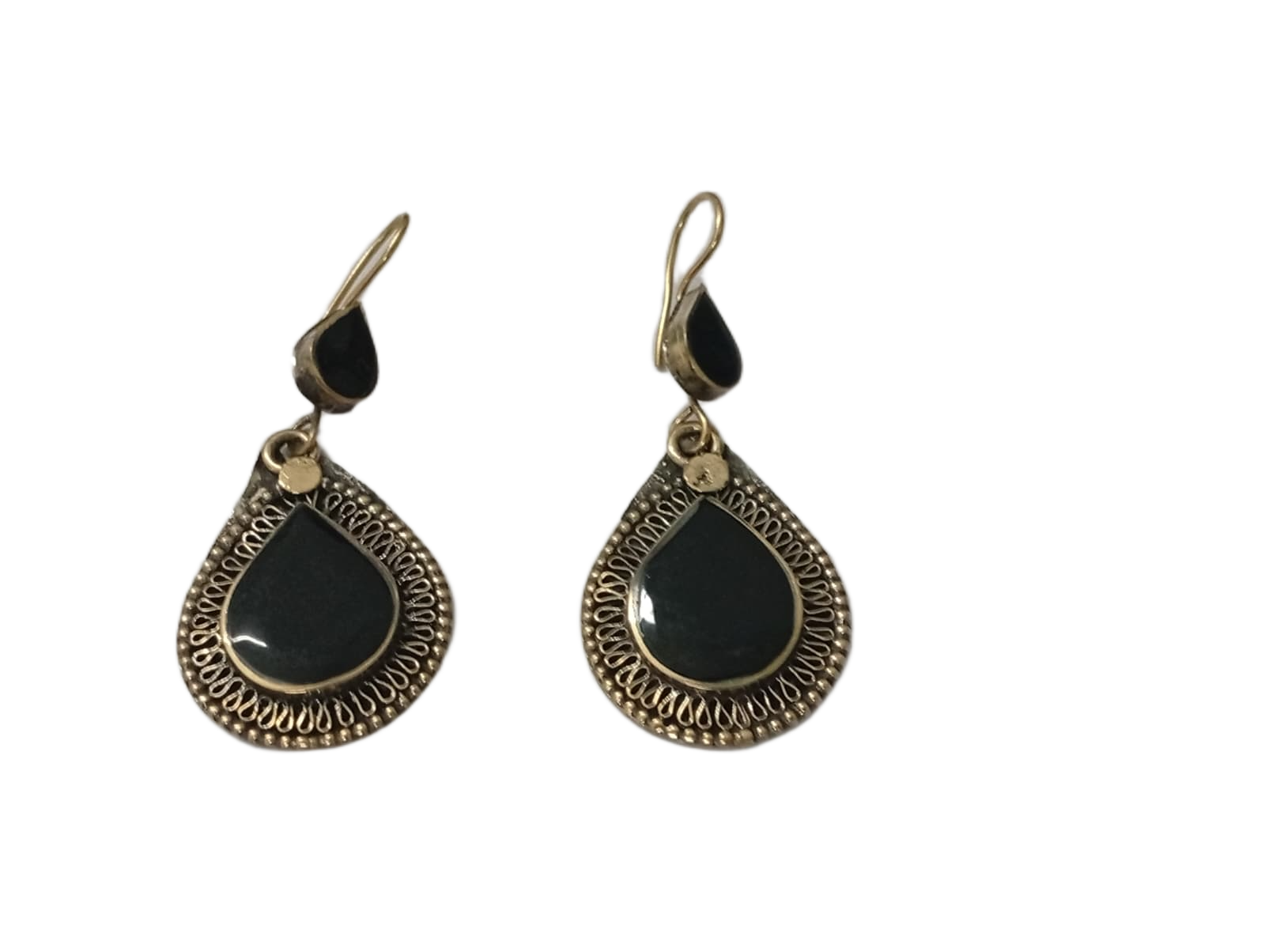 Elegant Handcrafted Earrings – Sparkle with Timeless Style - Image 4