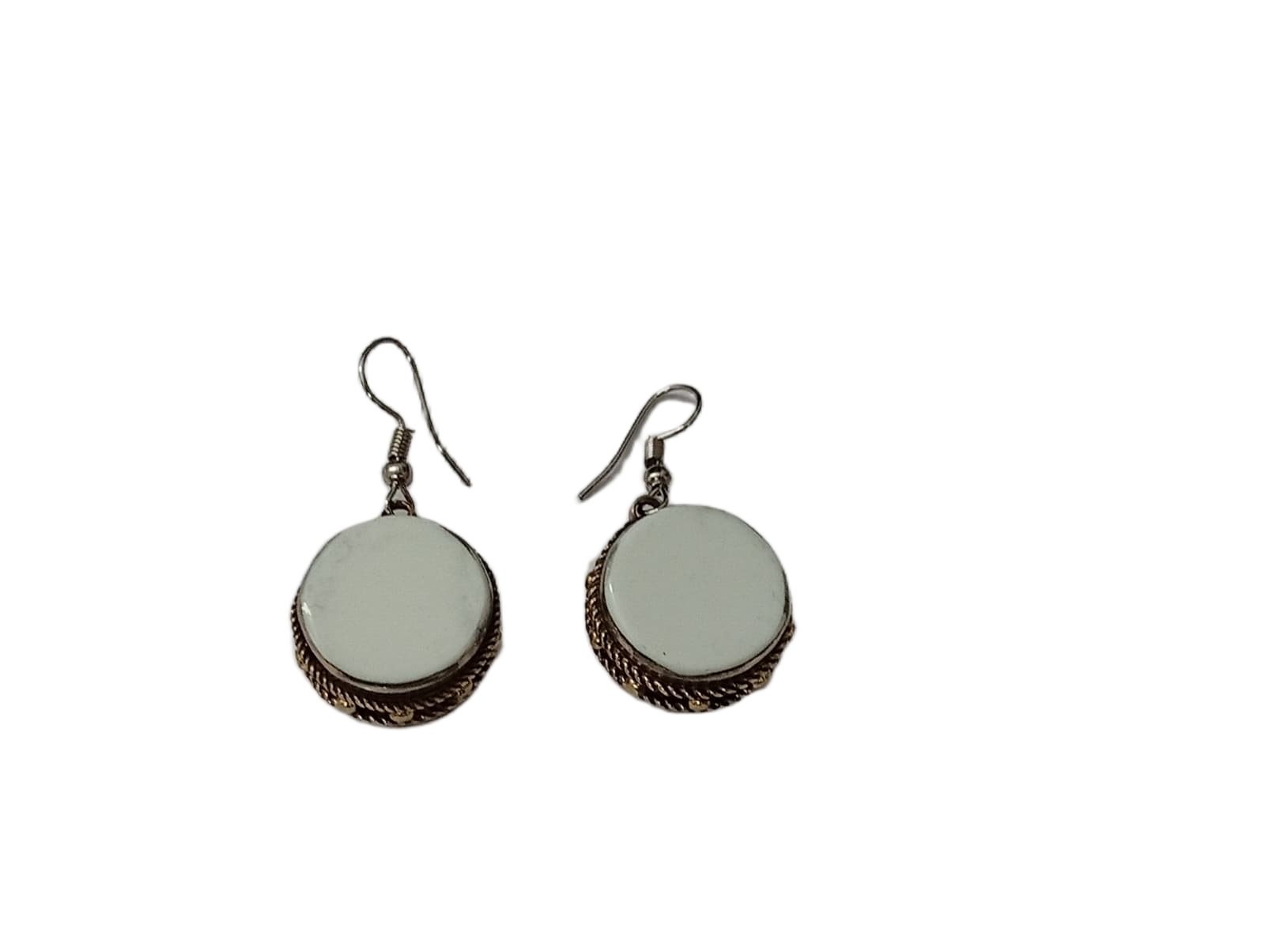 Elegant Handcrafted Earrings – Sparkle with Timeless Style - Image 4