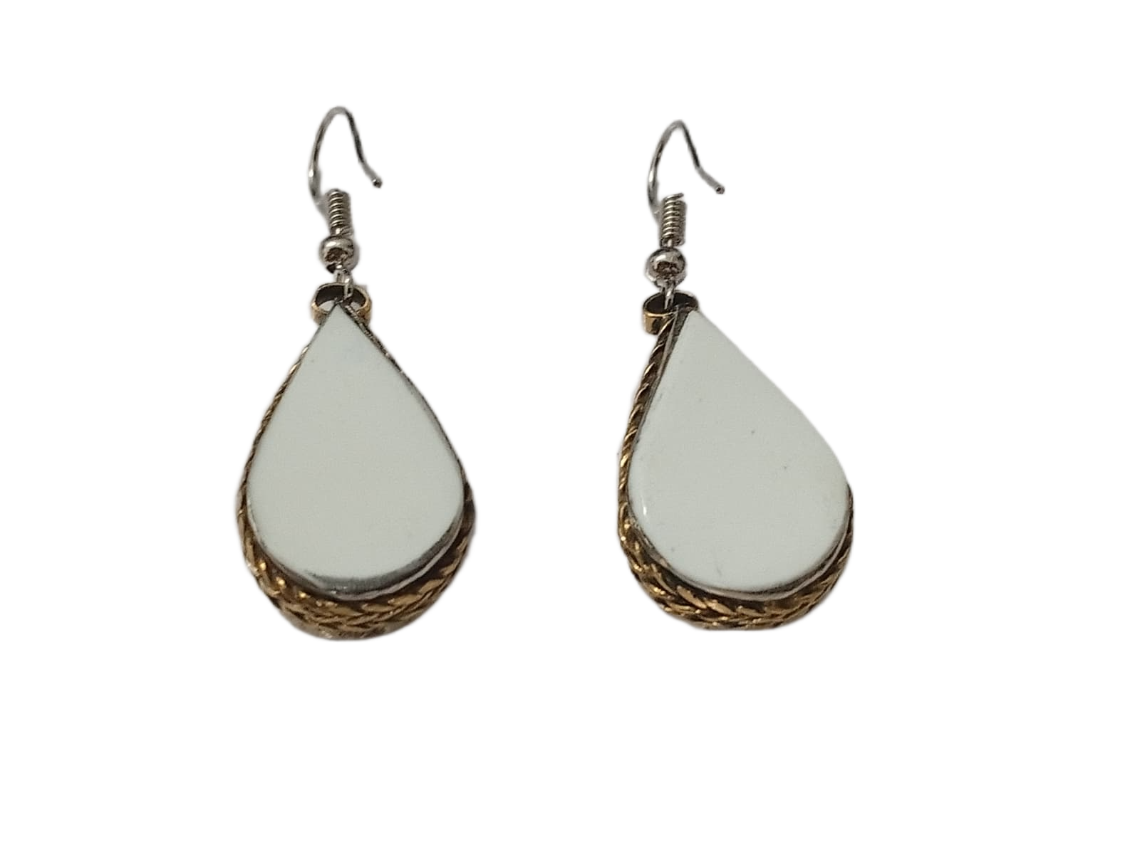 Elegant Handcrafted Earrings – Sparkle with Timeless Style - Image 5