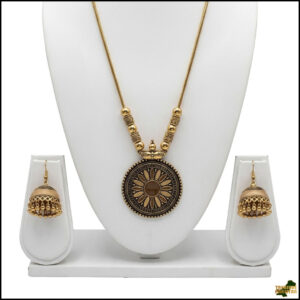 Elegant Handcrafted Necklaces – Graceful Designs for Every Occasion