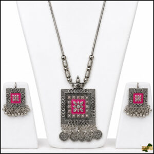 Elegant Handcrafted Necklaces – Graceful Designs for Every Occasion