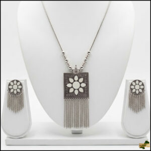 Elegant Handcrafted Necklaces – Graceful Designs for Every Occasion