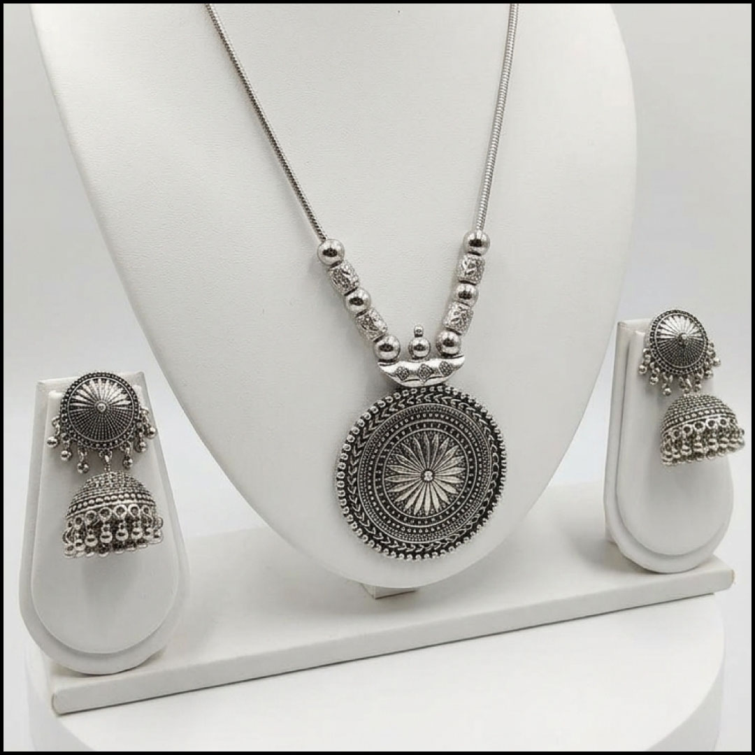 Elegant Handcrafted Necklaces – Graceful Designs for Every Occasion - Image 3